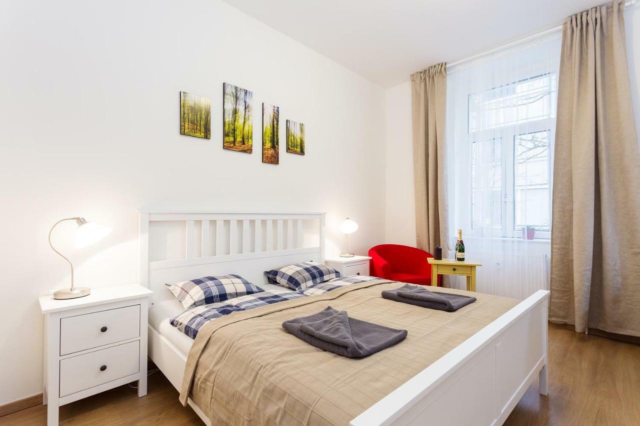 Perunova Apartments Prag Exteriör bild
